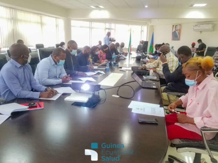 MINSALUD-Dosis-Refuerzo-Covid-Guinea-Ecuatorial-696x522